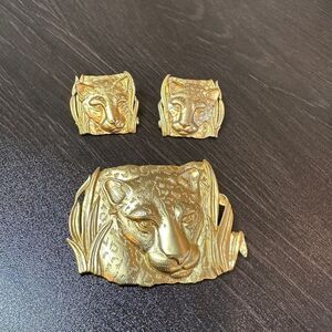 Vintage JJ 1986 Signed Large Gold Tone Head Brooch and Earrings SET!